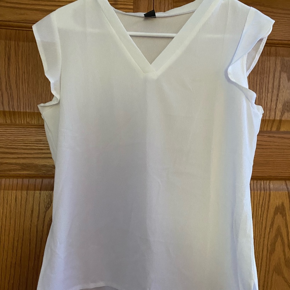 Women’s White Sleeveless Blouse